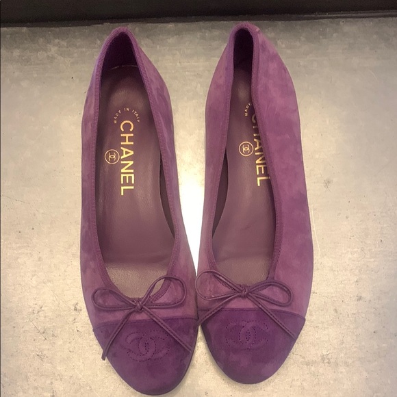 CHANEL Violet Suede Flats with Bow - Picture 1 of 5